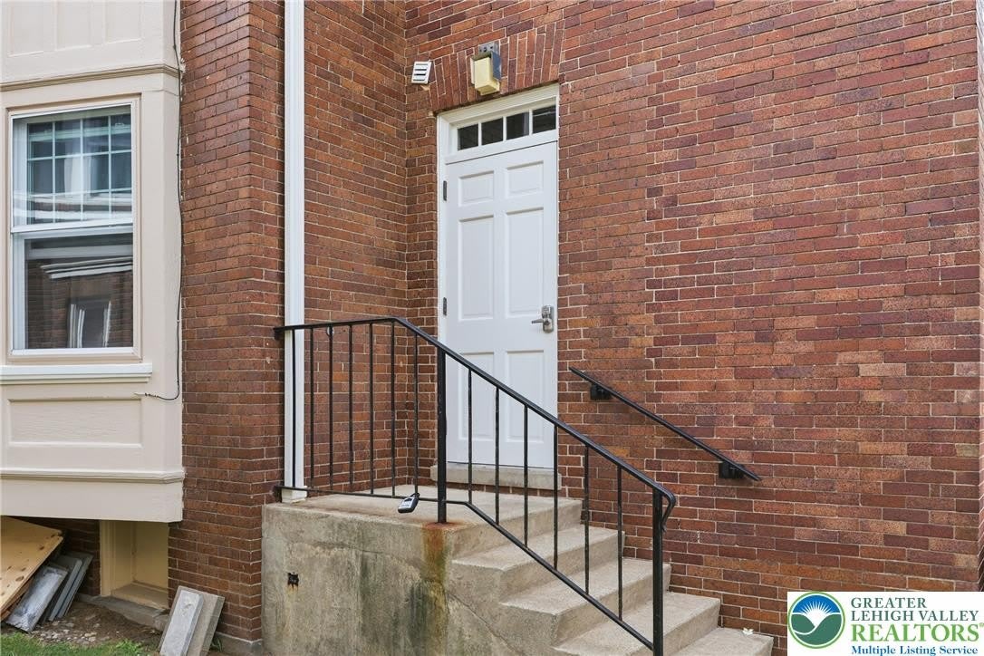 202 N 17th Street – photo 3