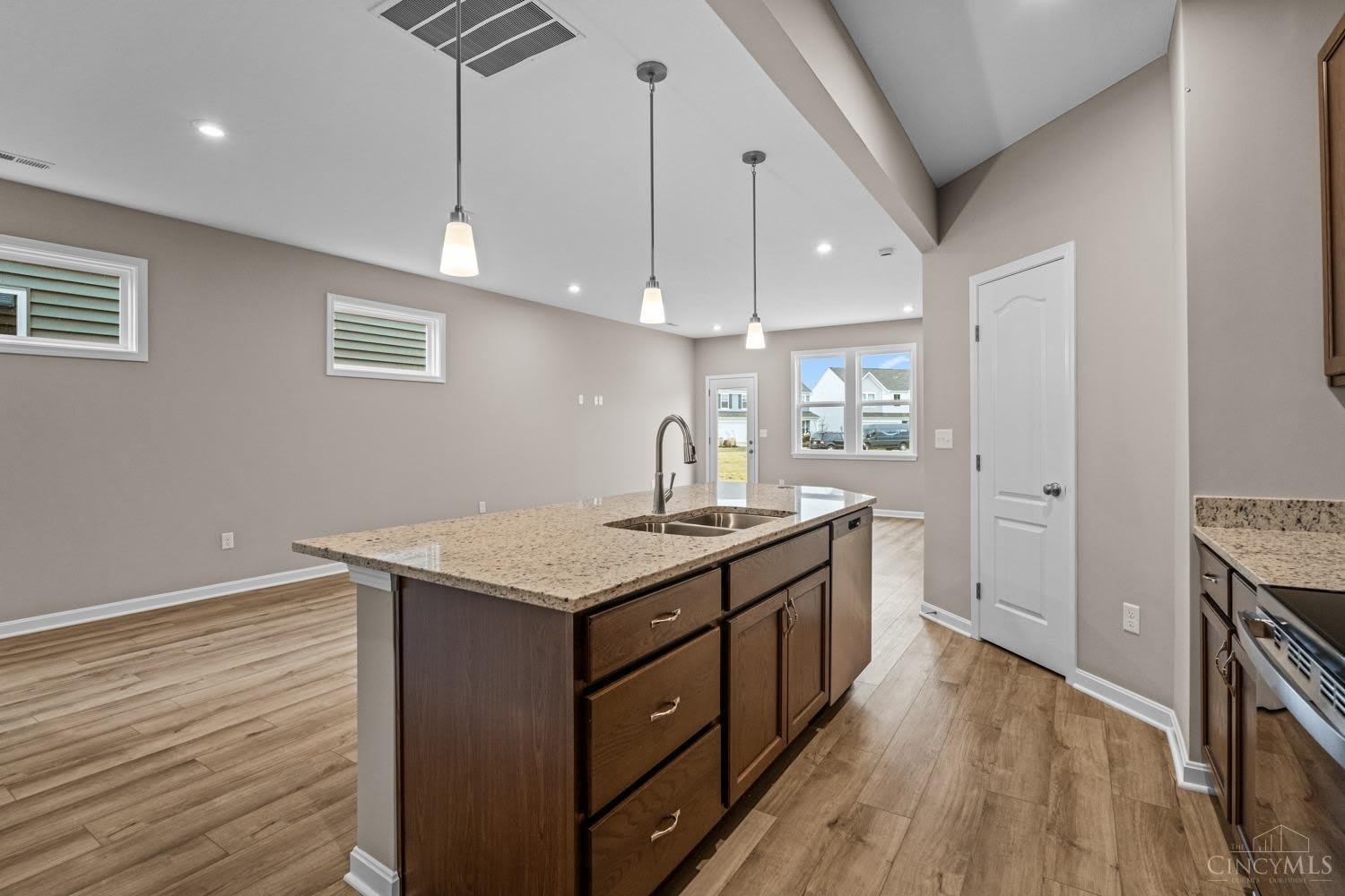 2076 Barleybrook Street – photo 5