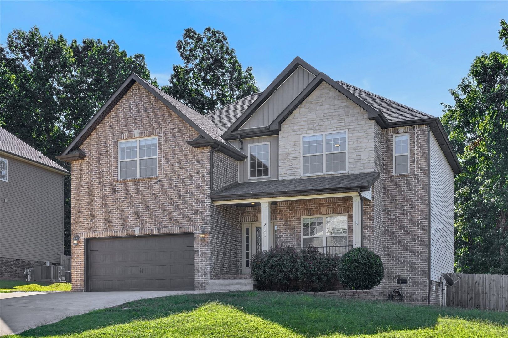 Dog Friendly Four Bedroom With Bonus – photo 2