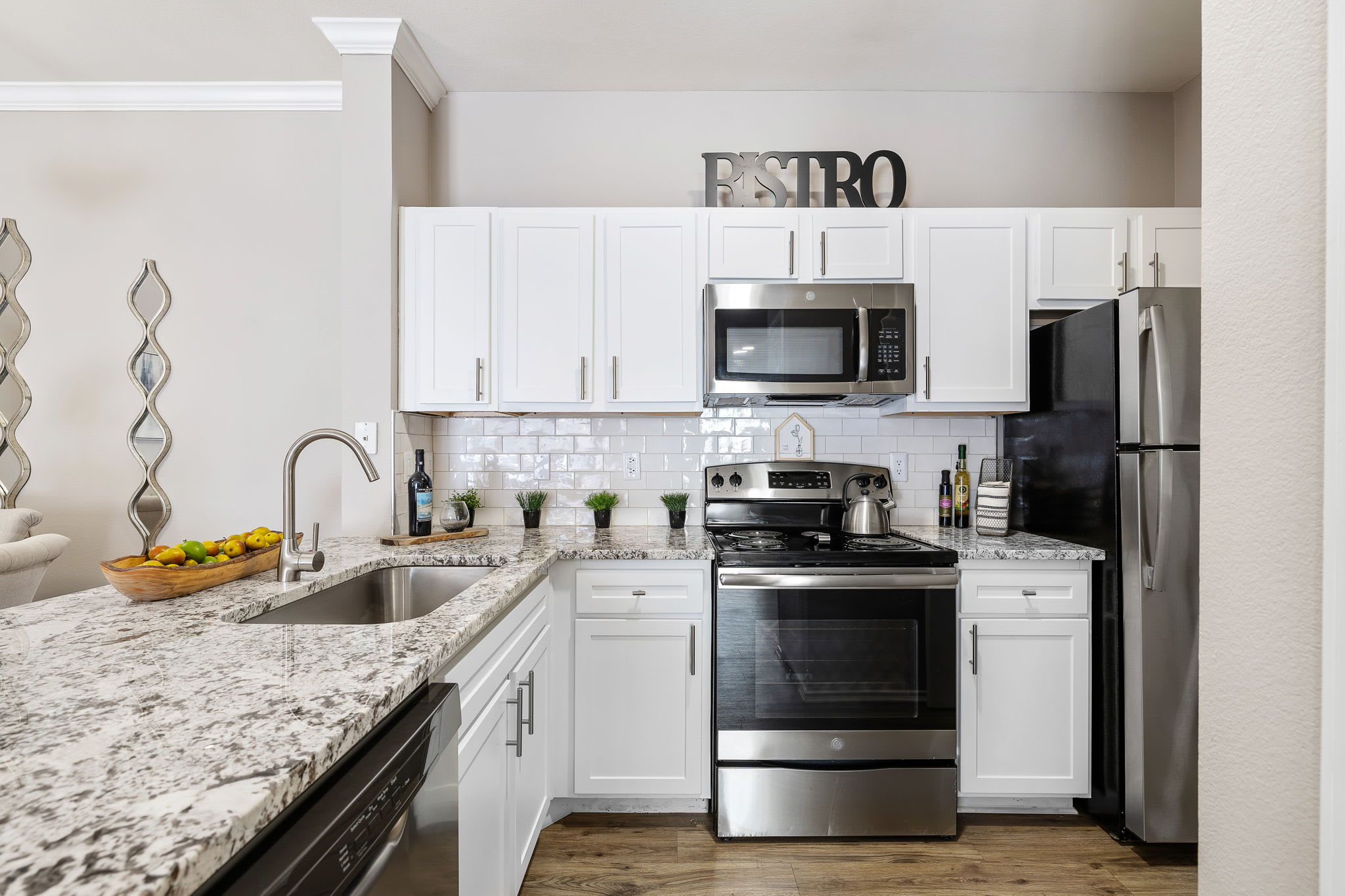 Sonterra Apartment Homes – photo 2