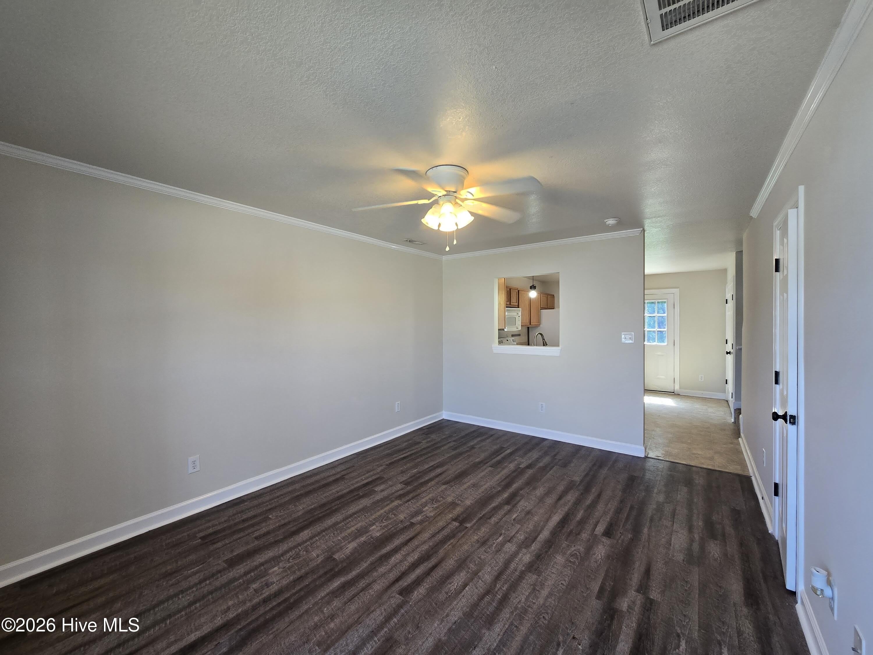 204 Streamwood Drive – photo 3