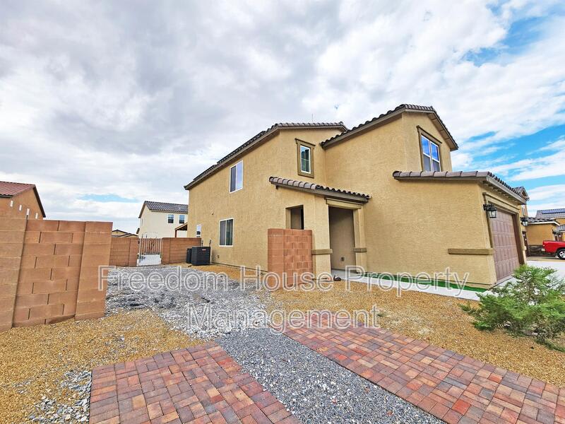 3821 East Weld Avenue – photo 3