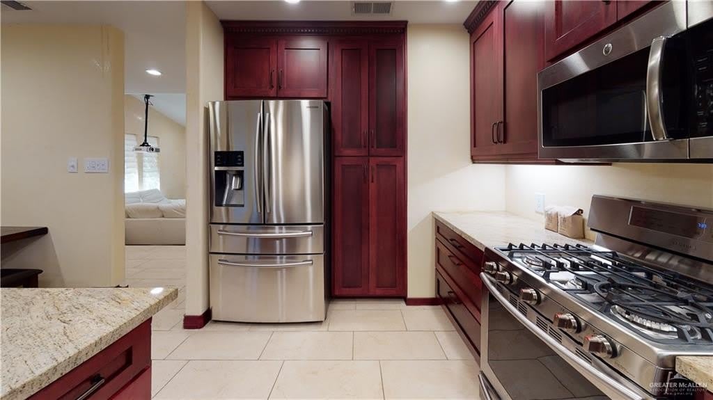 2816 Gardenia Circle – photo 5