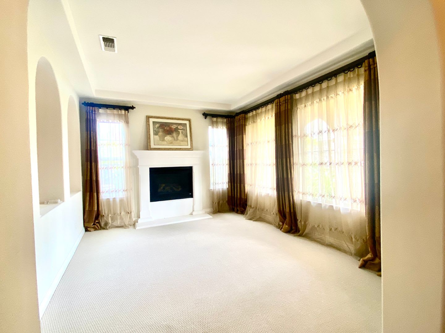 Pleasanton Ponderosa 5 bed+loft / 4 bath, 4 car garage, Small Dogs OK – photo 2