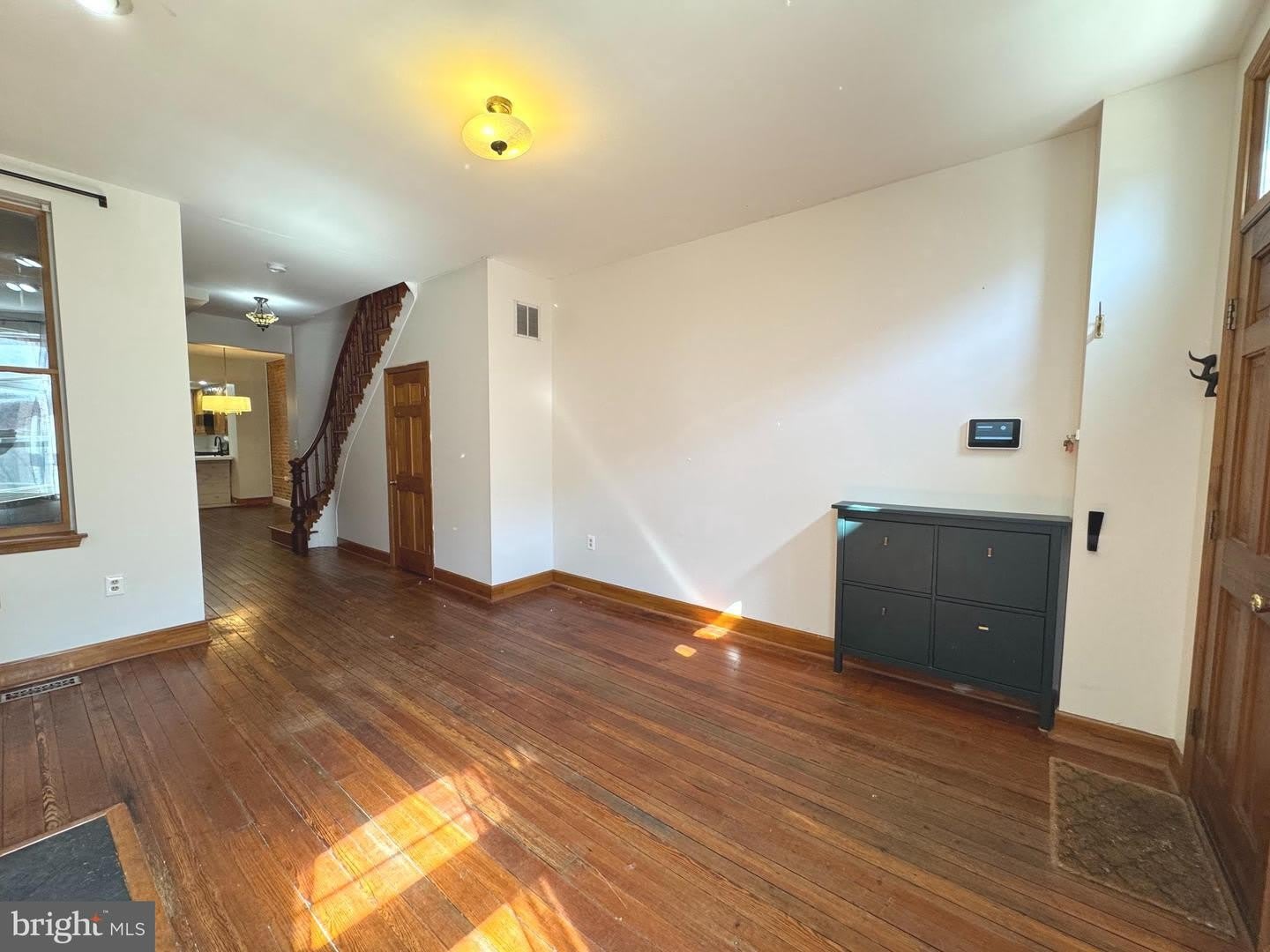 2008 E Lombard St – photo 4