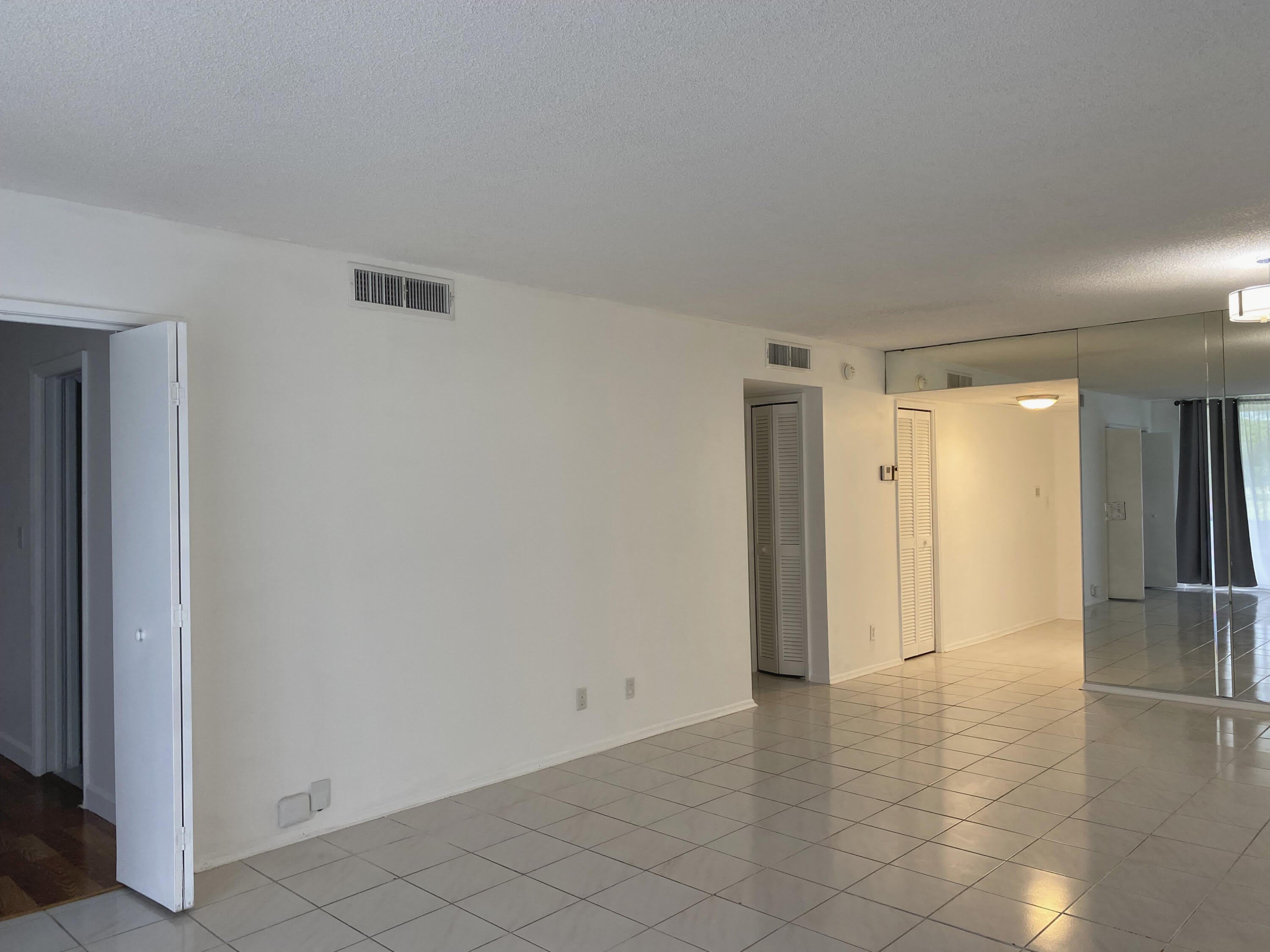 2751 S Palm Aire Drive – photo 4