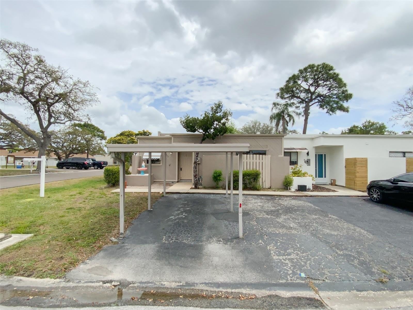 2242 Pinewood Villas Drive – photo 3