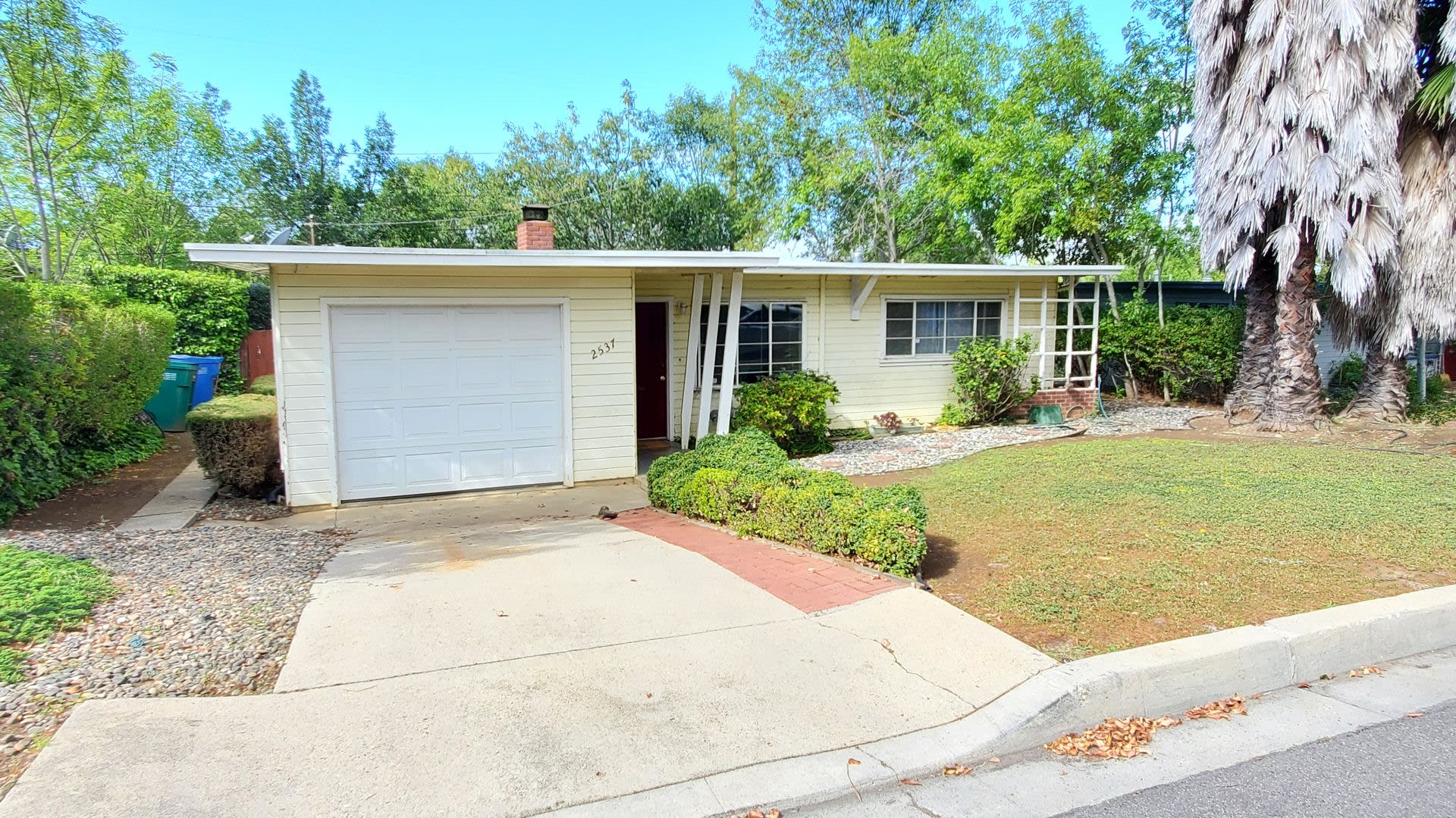 2537 Greta Place – photo 2
