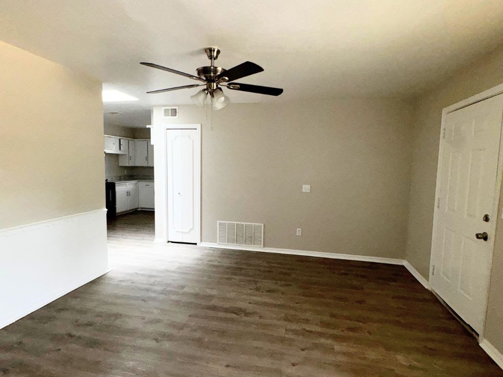 7808 NW 6th St – photo 3