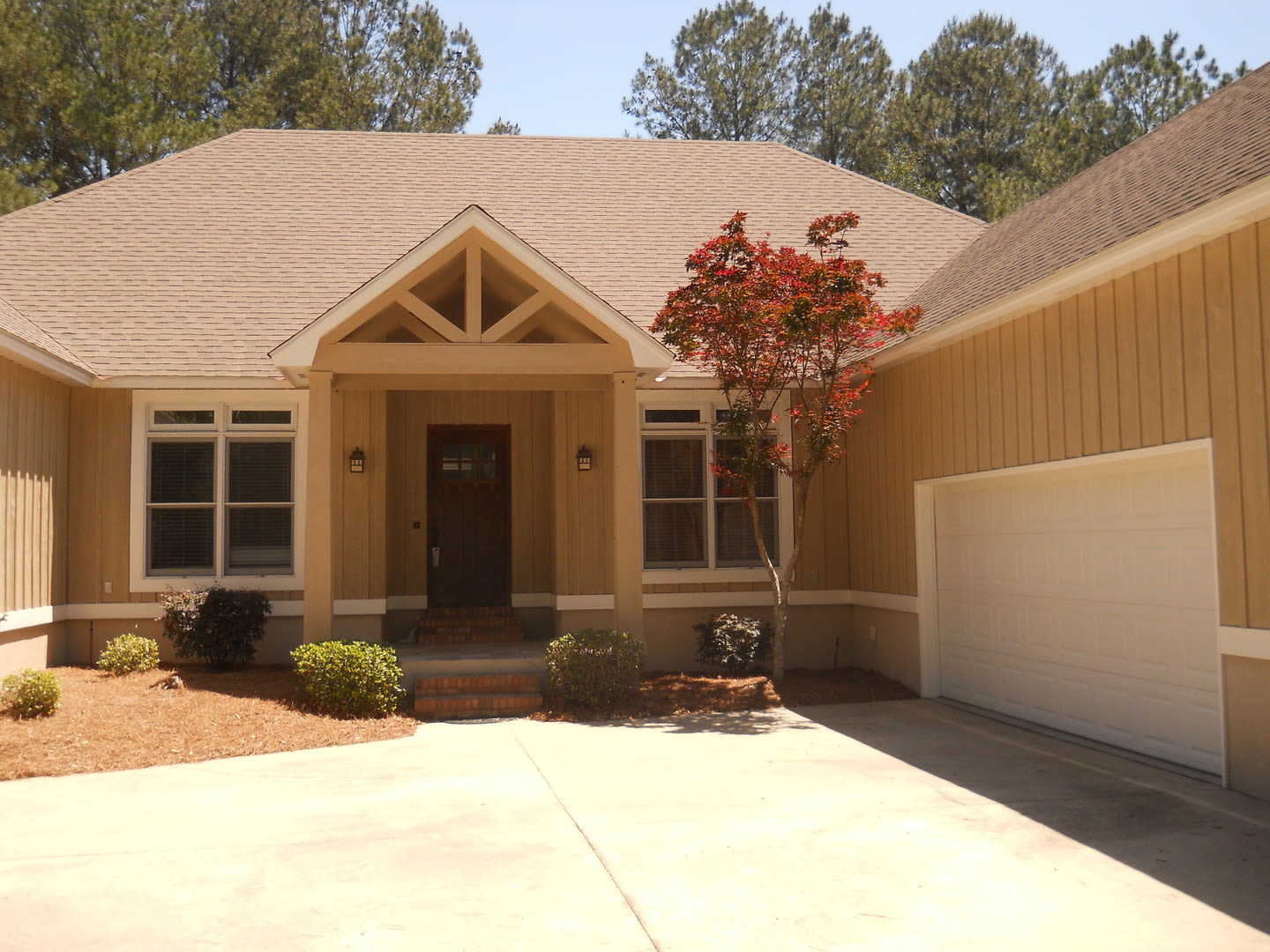 House with a POOL in the Stone Creek Subdivision! – photo 1