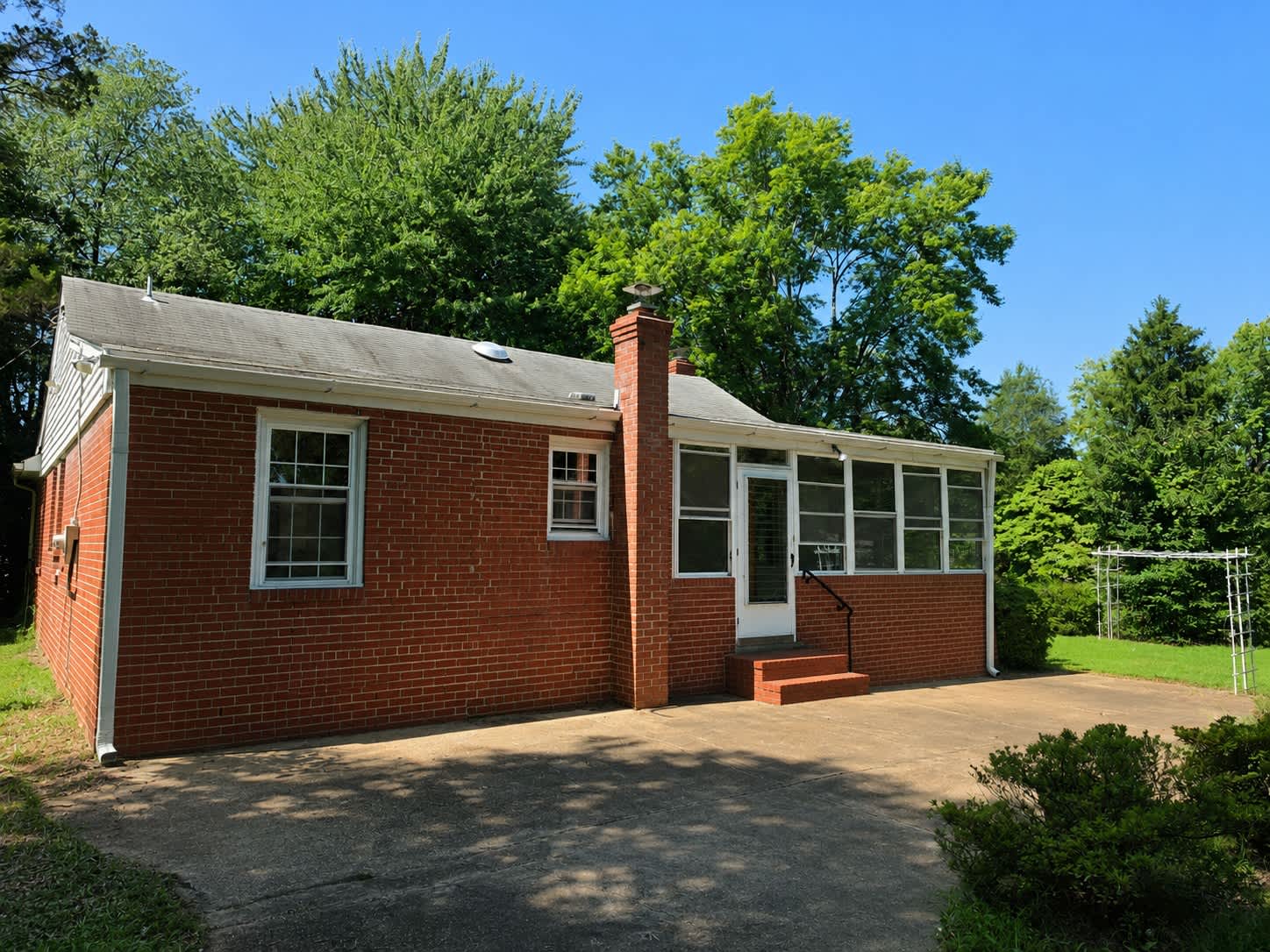 8160 Lee-Davis Road – photo 2