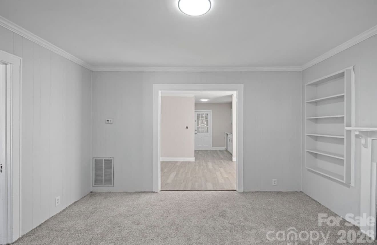 310 Pineview Street – photo 2