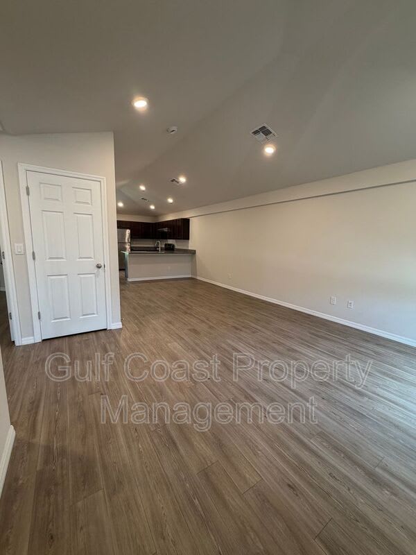 10162 Tramore Ave – photo 3