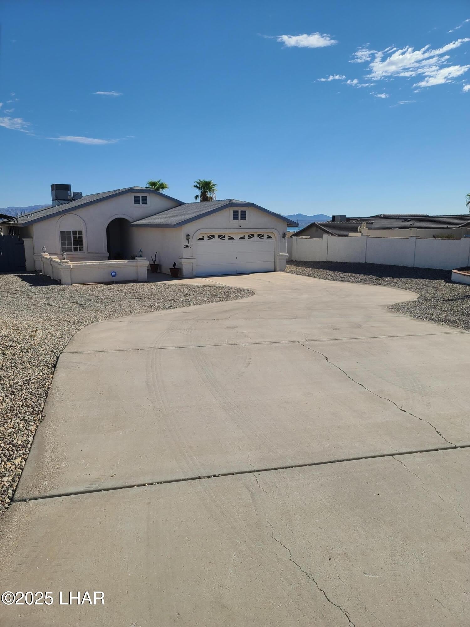 2010 Bombay Dr – photo 3