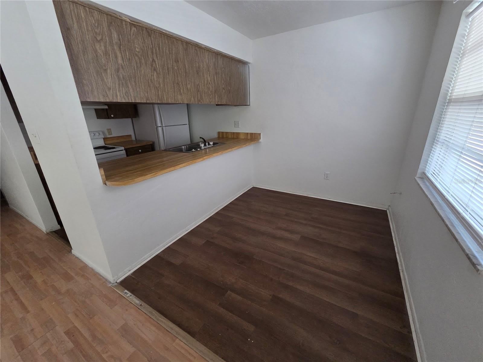830 N CLAKE Street – photo 5