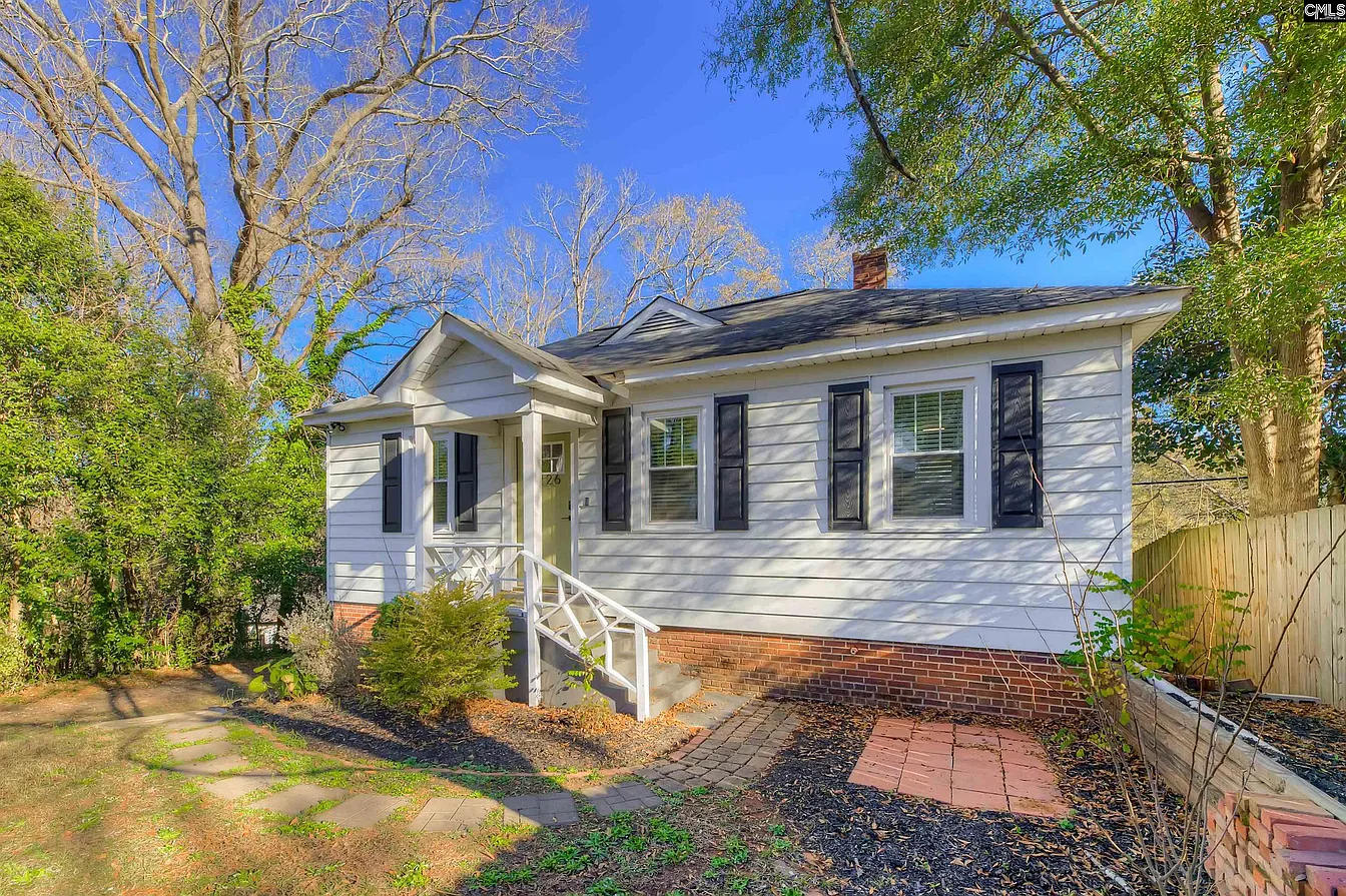 3226 Lakewood Avenue – photo 1