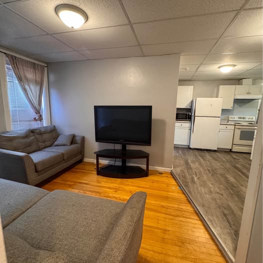 213 Lincoln St – photo 1