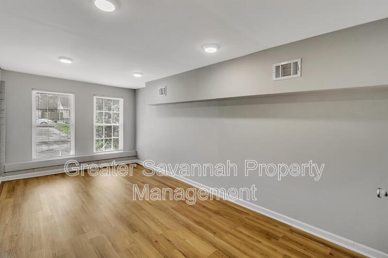 916 East 35Th Street – photo 5