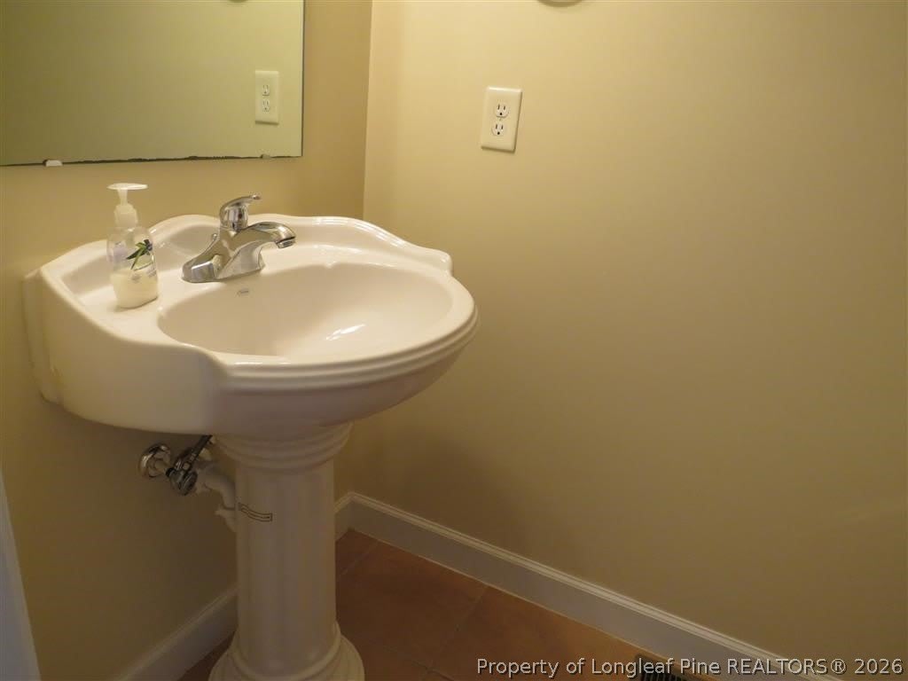 270 Hayden Lane – photo 4