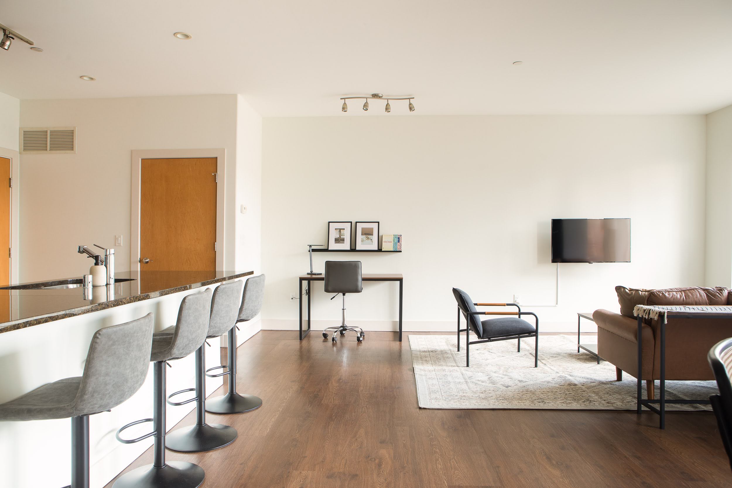 1040 N Cass St – photo 1