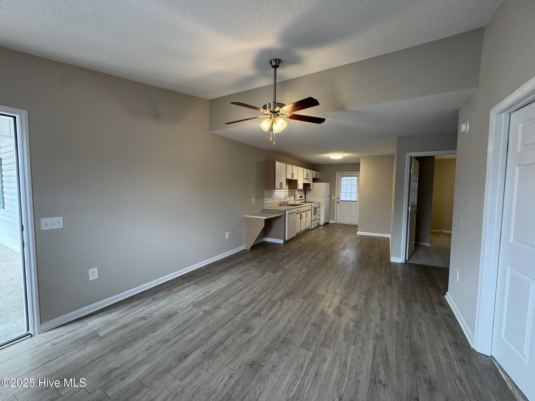 2235 Hurt Drive – photo 5