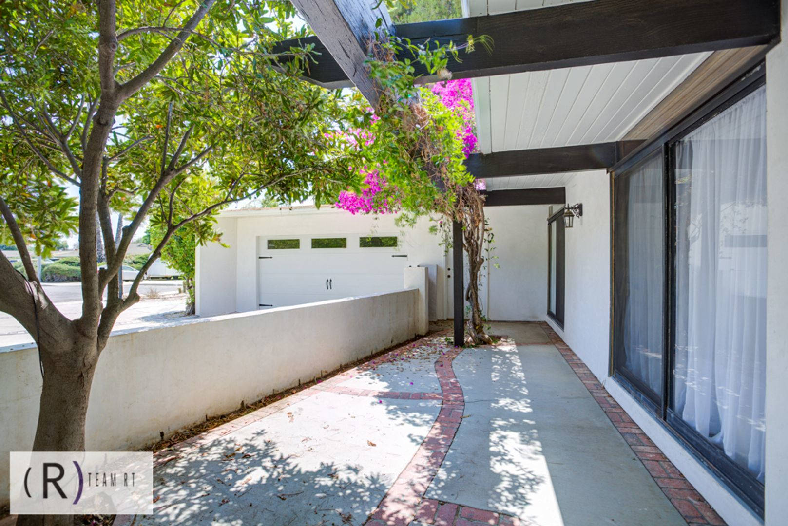 An Oasis of Calm In the Center of Riverside, CA – photo 4