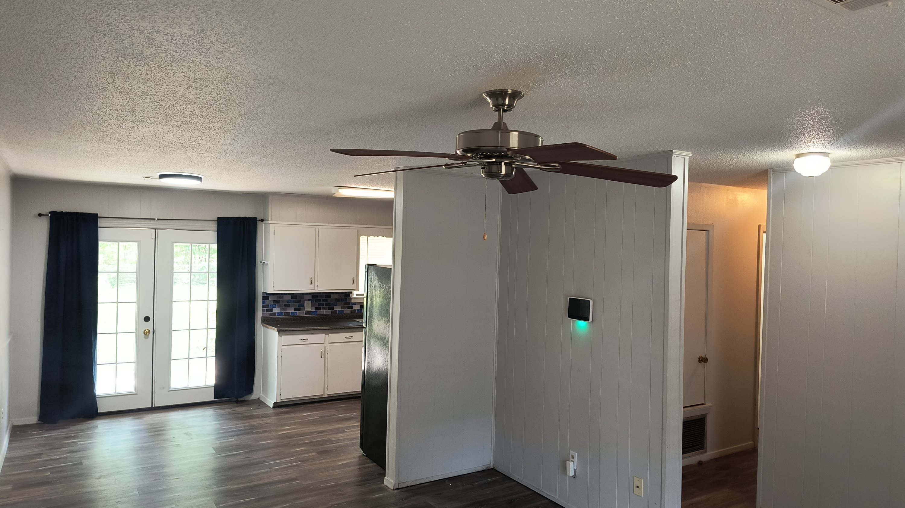2203 Crestwood Drive – photo 4