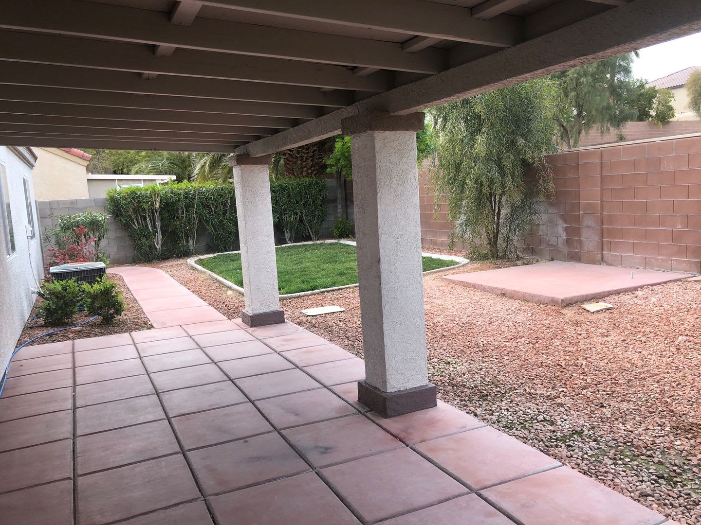 STUNNING & GORGEOUS SINGLE STORY 4 BED/2 BATH OVER 1800SF! ***ONLY $2,222 *** – photo 3