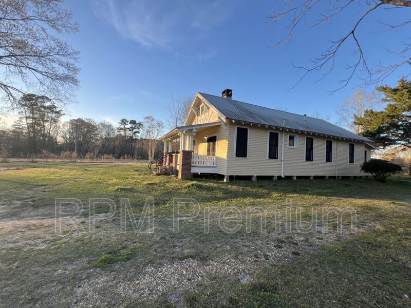 8222 Hwy 955 – photo 4