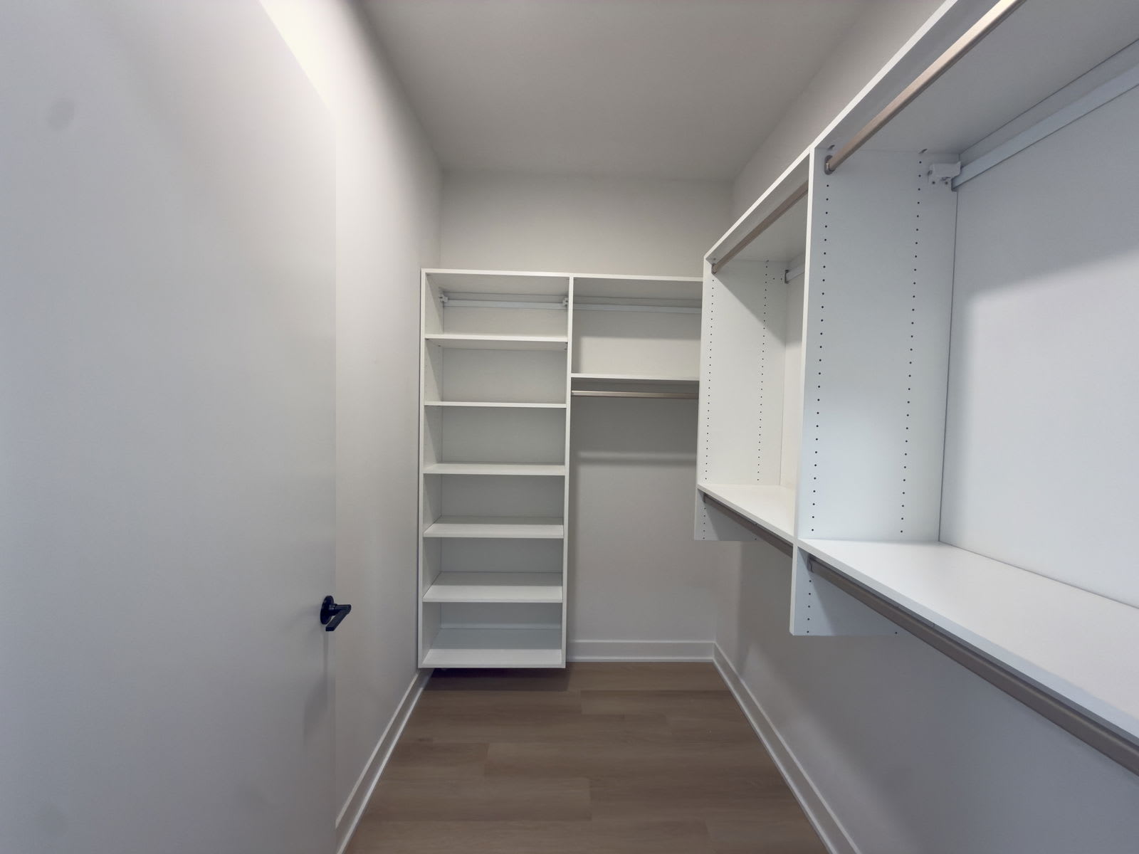 1100 West Grand Avenue – photo 5