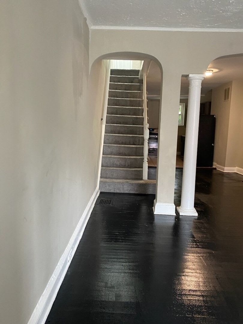 2425 Druid Hill Ave- 2 Bedroom Townhouse – photo 2
