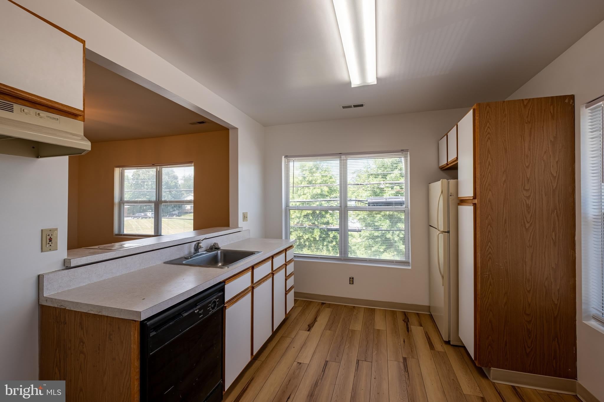 4100 3RD Street – photo 2