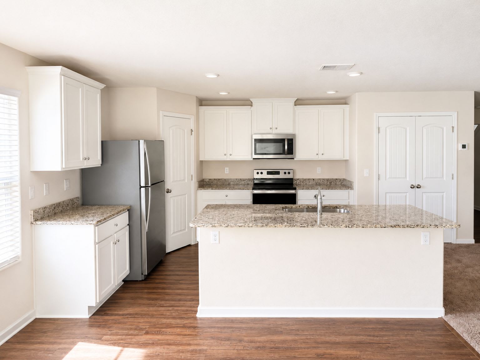 9201 Creedmore Hills Drive – photo 4