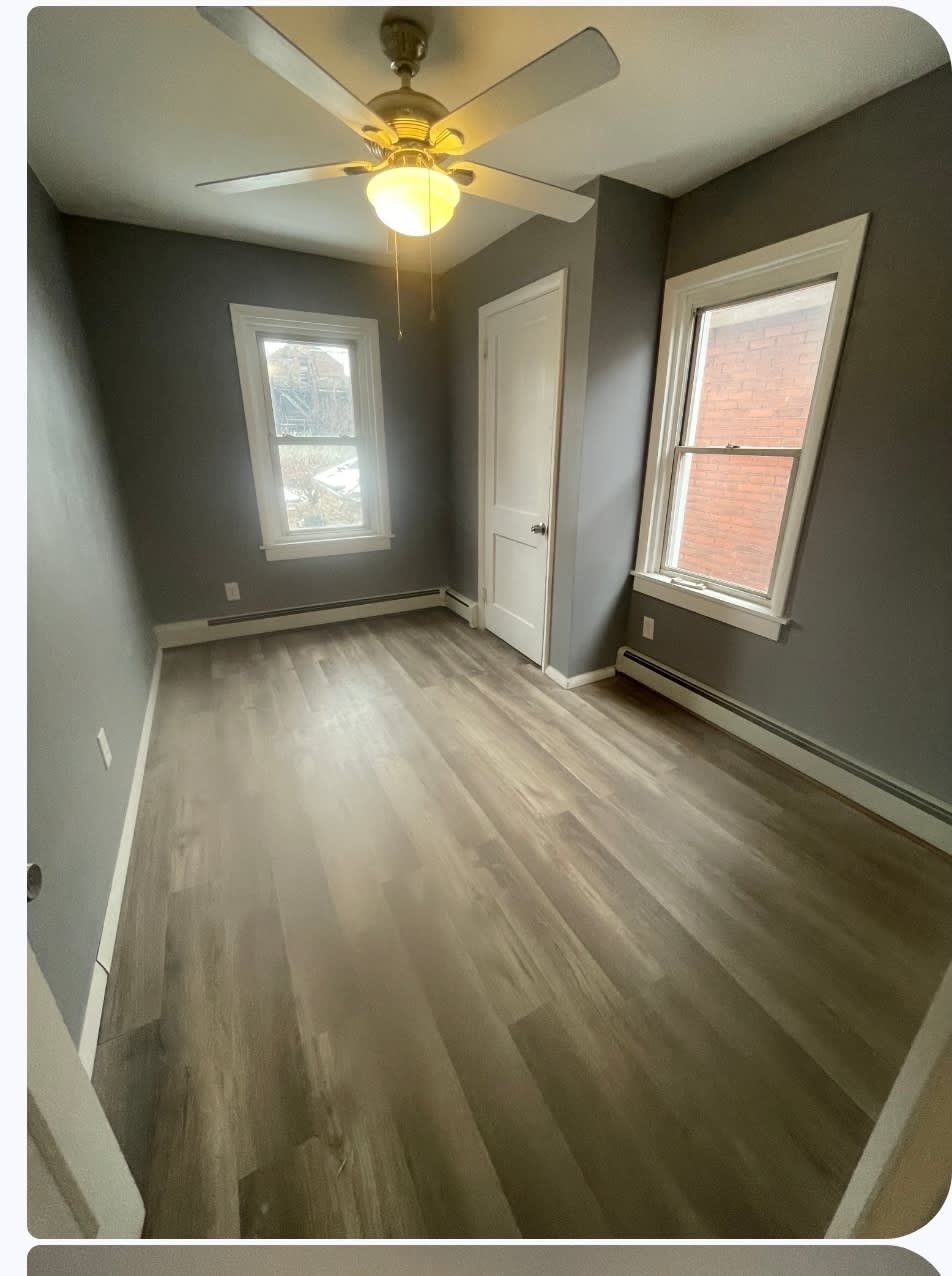 306 Comrie Ave – photo 4