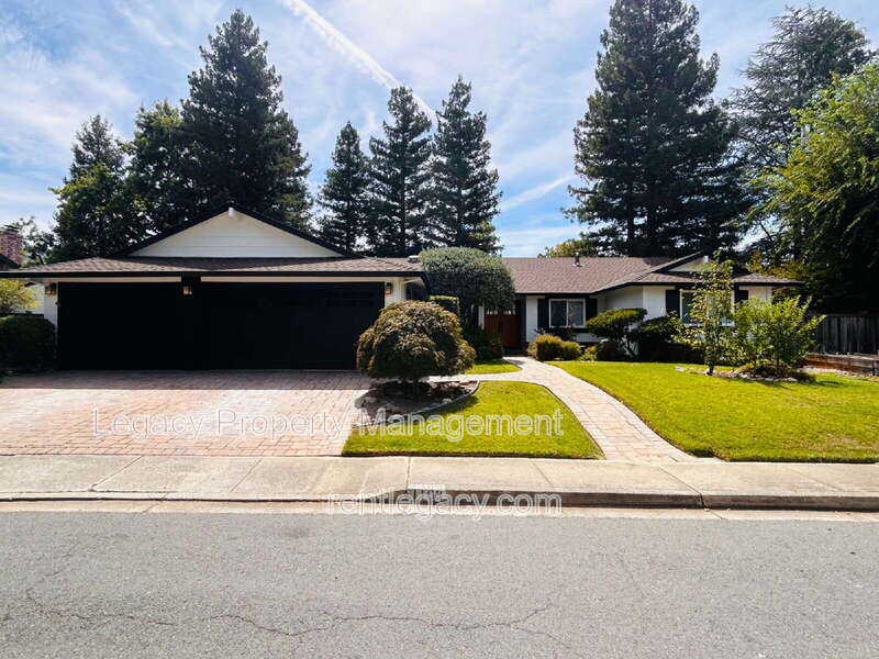 1163 Gamay Dr – photo 2