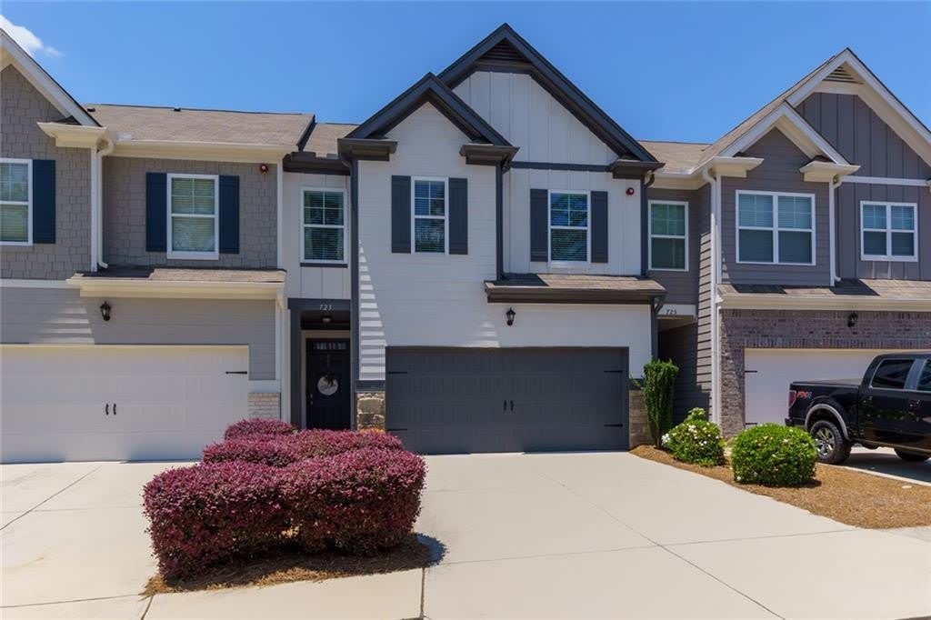 723 Woodstock Grove Drive – photo 1