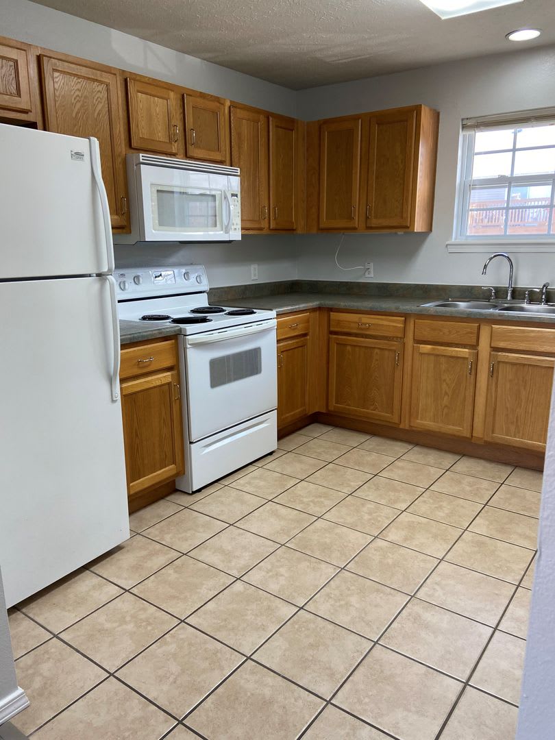 Condominium in Academy Commons – photo 5