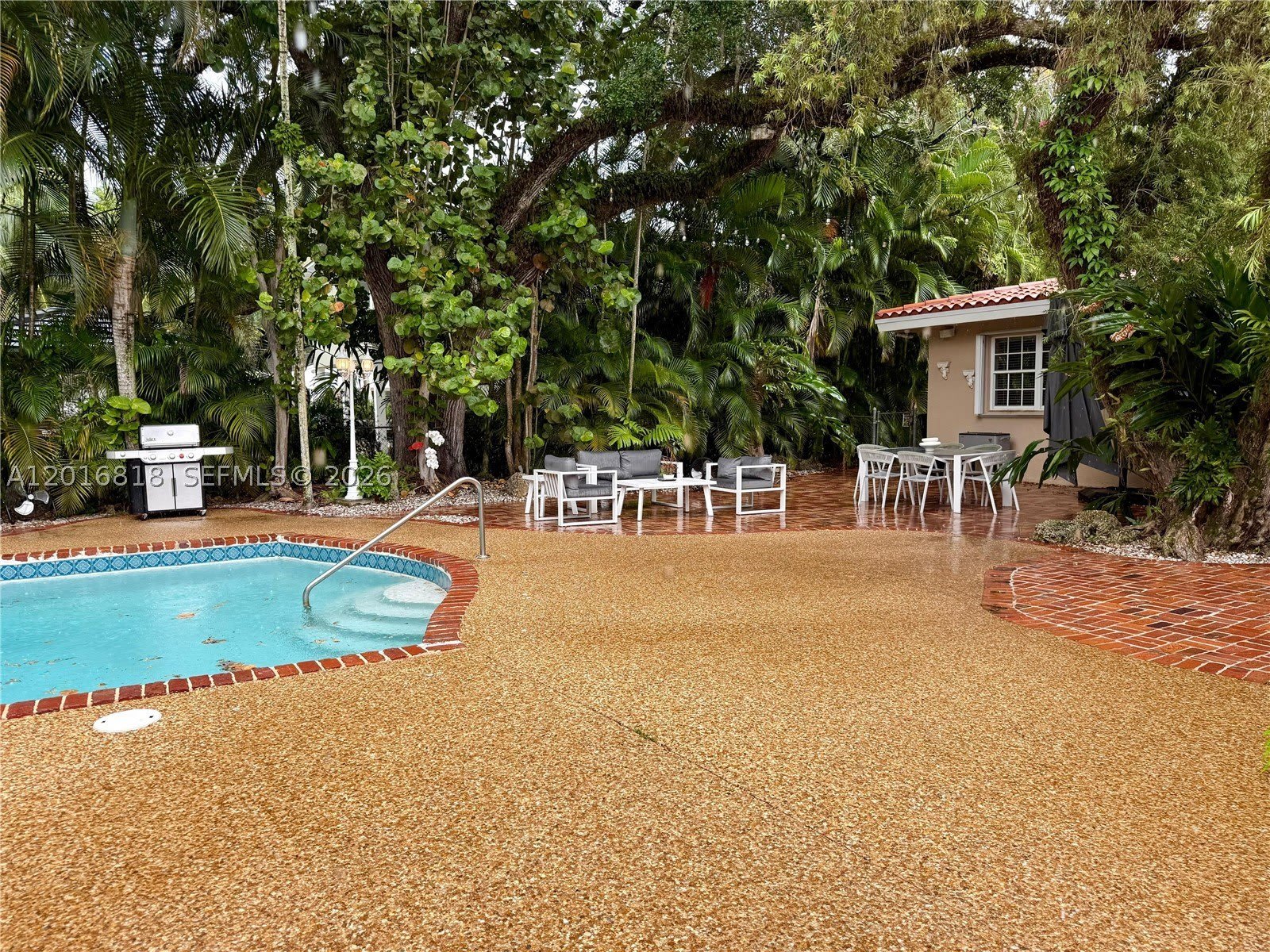 721 Saldano Ave – photo 3