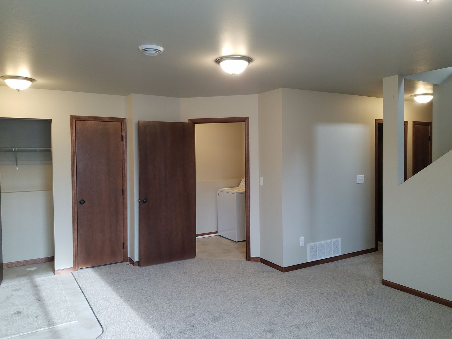 3 Bedroom / 2 Bathroom House For Rent! – photo 3