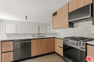 1450 South Crescent Heights Boulevard – photo 3