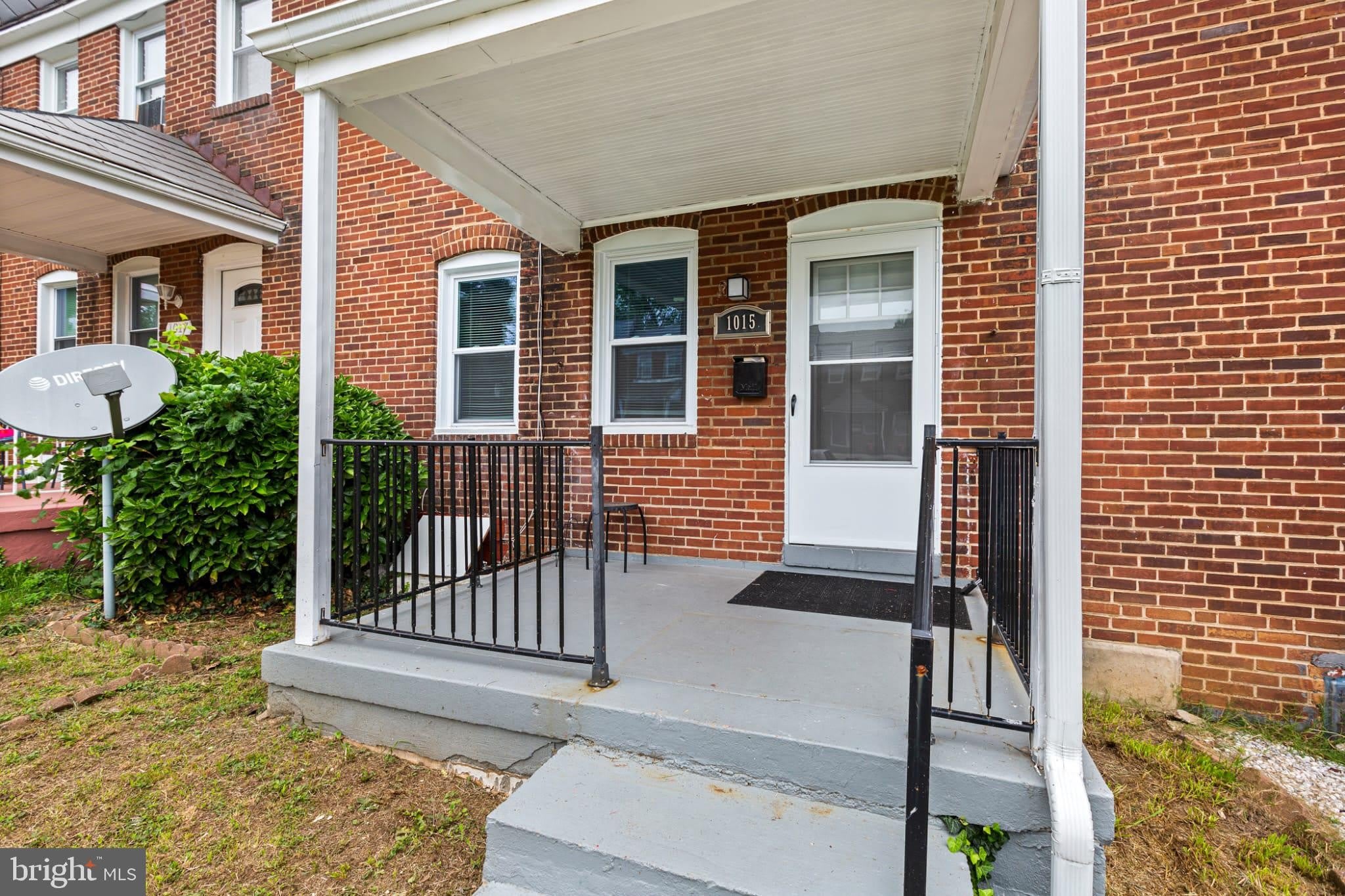 1015 LYNDHURST Street – photo 5