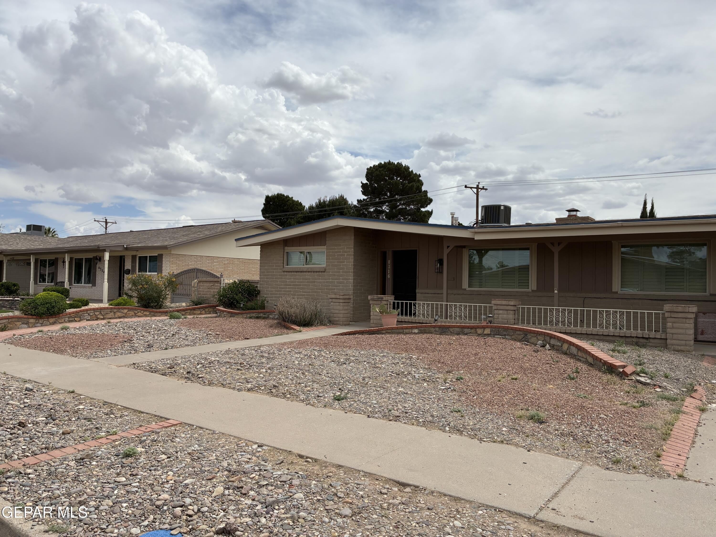 8316 W H Burges Drive – photo 1