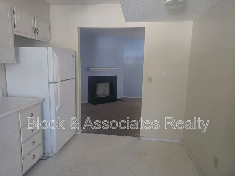 1708 North Hamilton St – photo 5