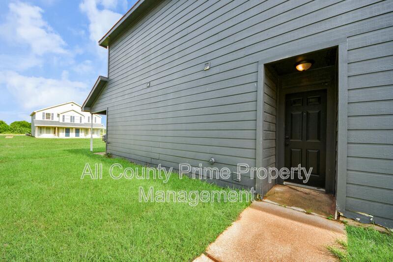 23366 High Point St – photo 3