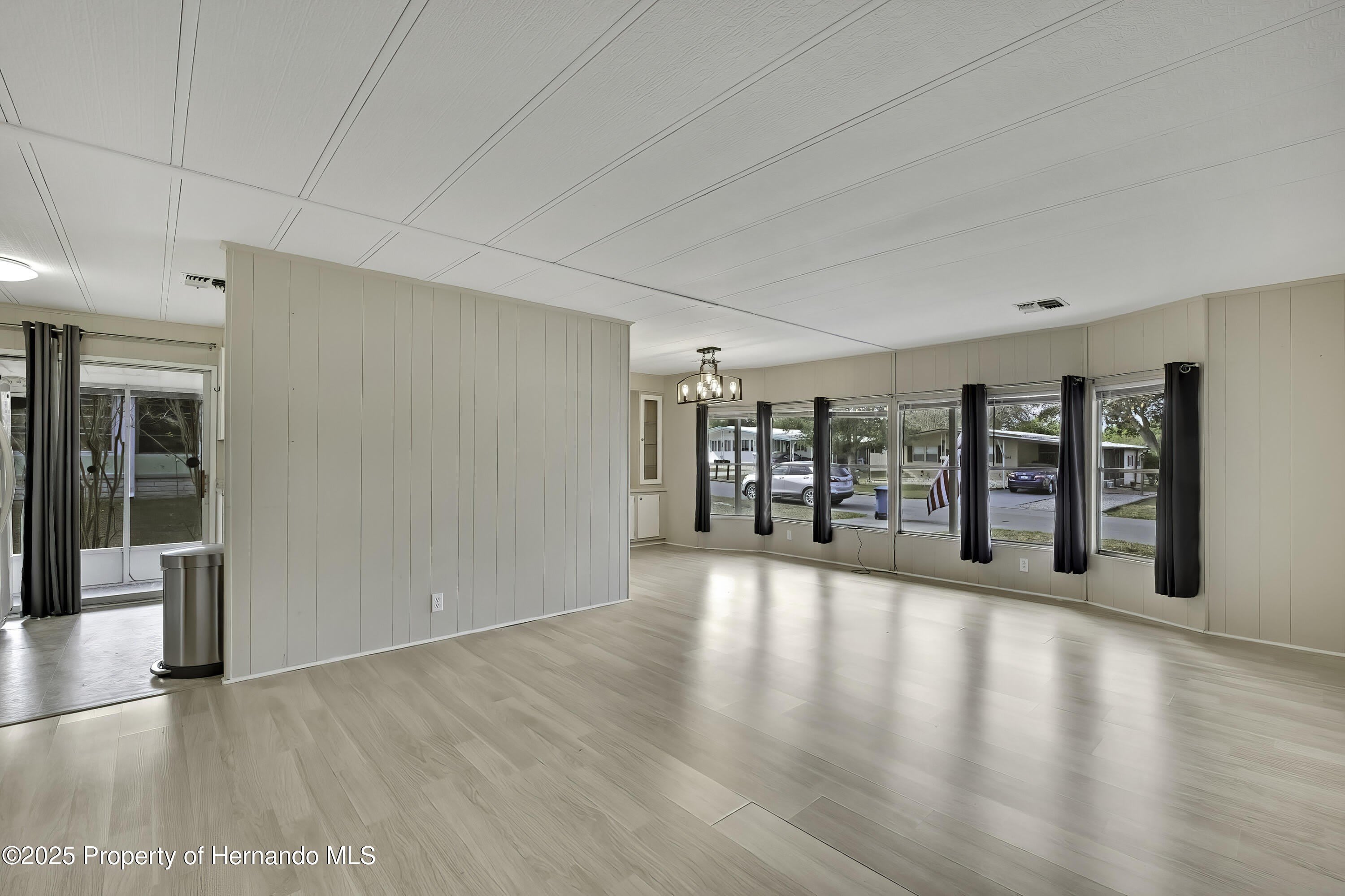 8054 Mission Street – photo 4