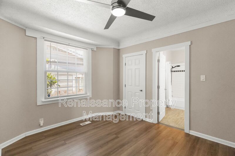 400 E Ellis Street – photo 4