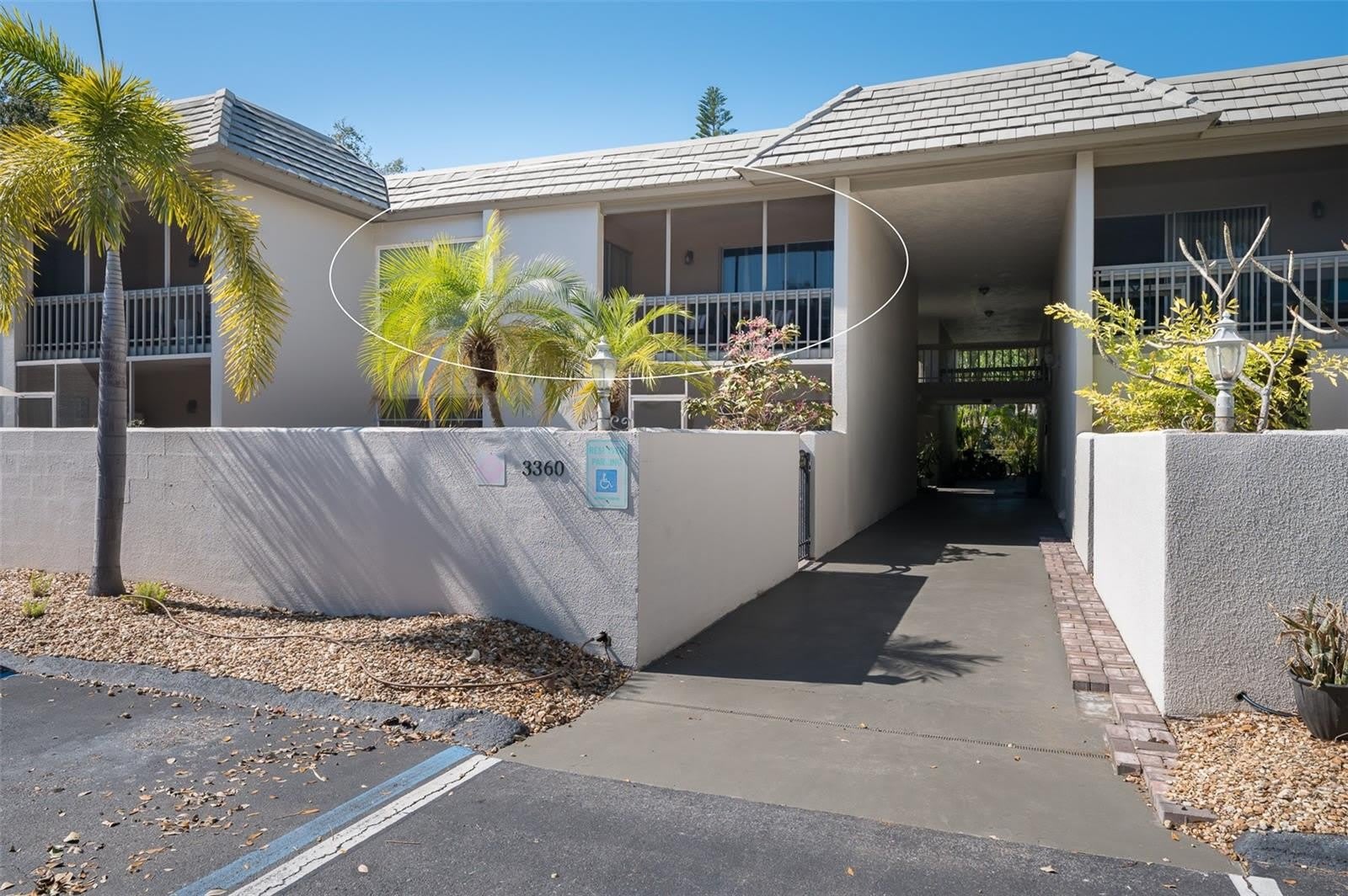3360 S OSPREY Avenue – photo 2