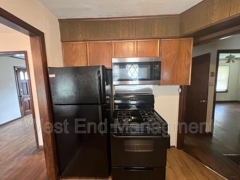3605 St Gregory Ln – photo 3