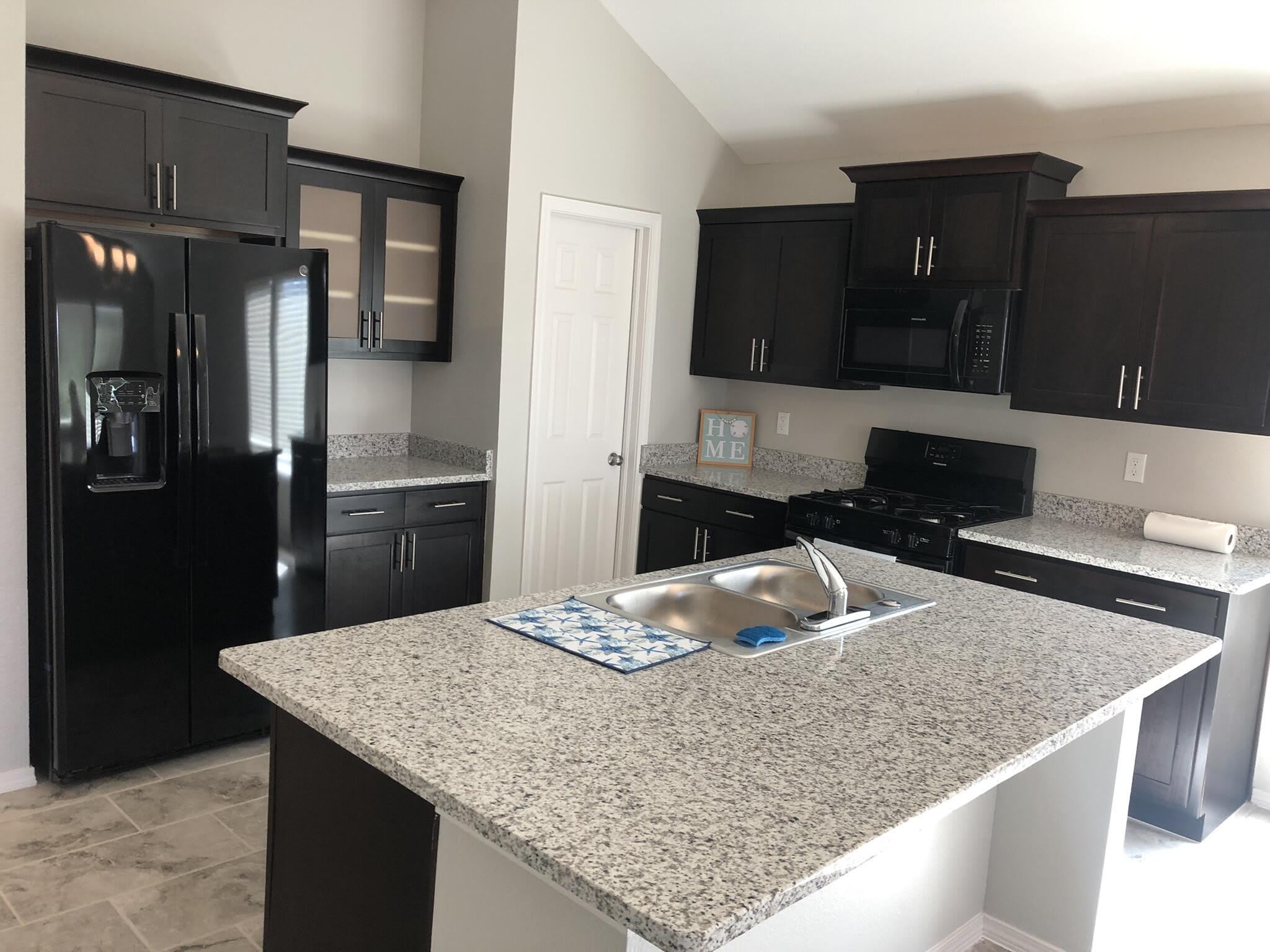 825 Whitebrush Drive – photo 3