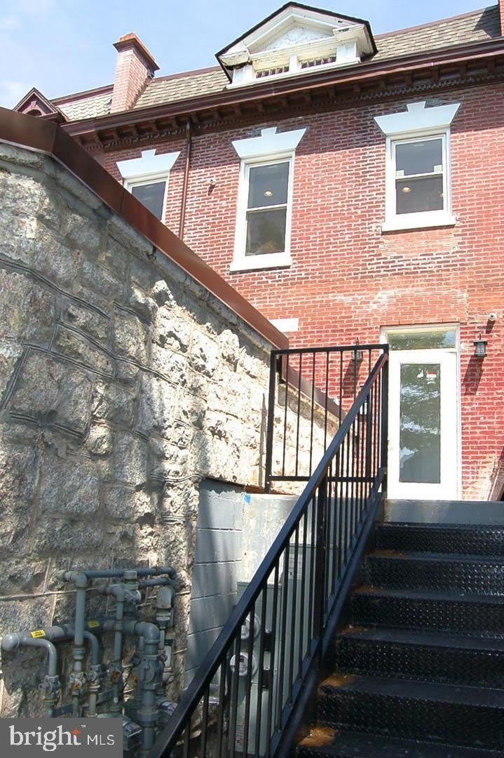 3211 GEORGIA AVE NW #A – photo 2